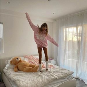 the Bar Varsity Swatshirt in Blush Large